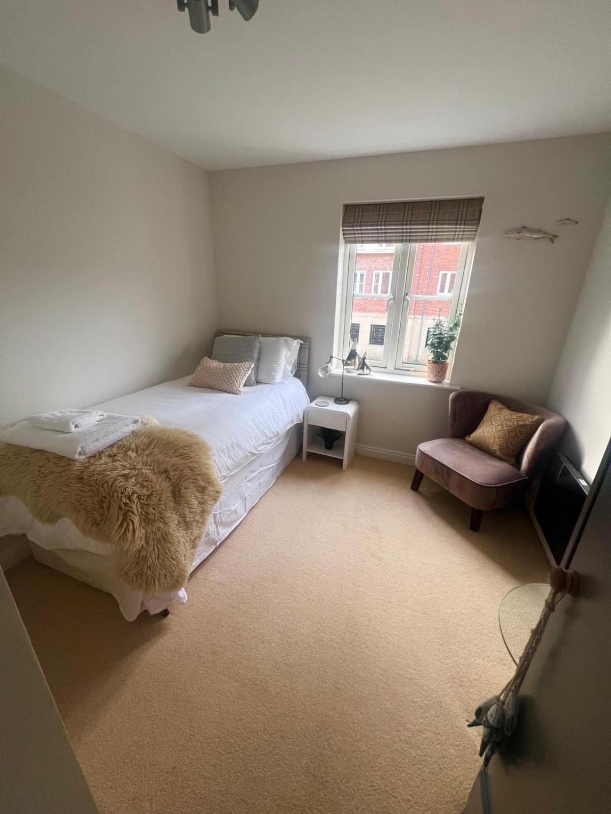 Majestic, Modern & Spacious Harbour-View Apartment With Parking Whitby Luaran gambar